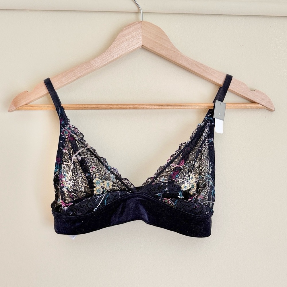 NEW women’s Small Gap Body Eyelet Lace and Velvet Bralette Floral Print